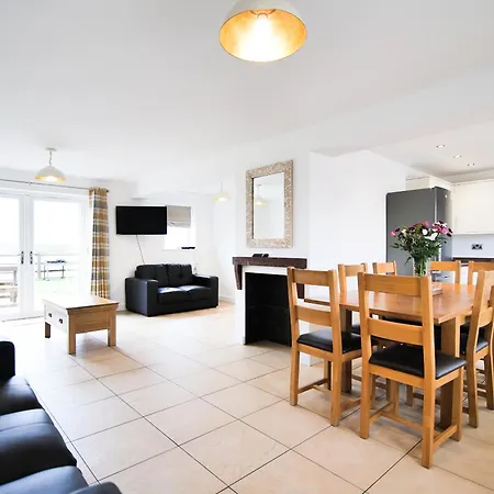 7 - Ukc3184 Holiday home *