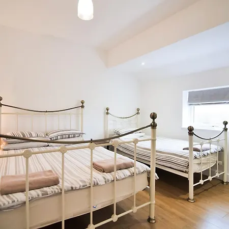 7 - Ukc3184 Holiday home