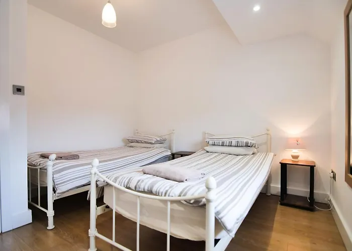 7 - Ukc3184 יורק